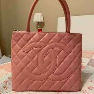 (SOLD) Chanel Medallion Tote Caviar Pink